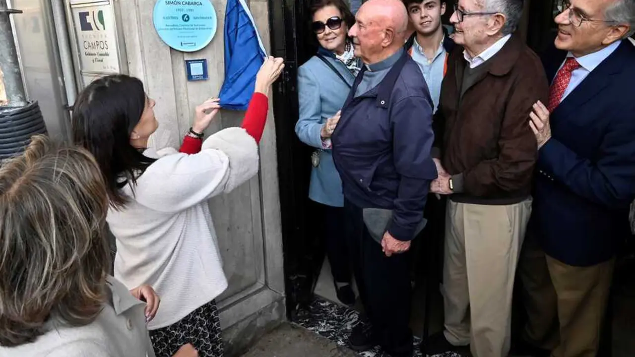 Gema Igual presidi&oacute; el acto, enmarcado en la Ruta de los Ilustres. / A.E