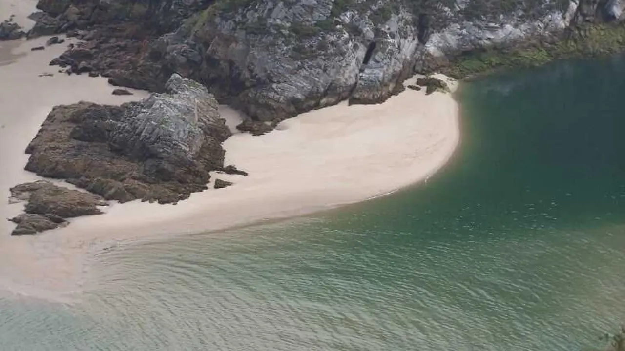 As&iacute; es Pech&oacute;n, un pueblo m&iacute;nimo con un paisaje inmenso, donde cada marea deja un mensaje y cada rinc&oacute;n cuenta una historia. / EP