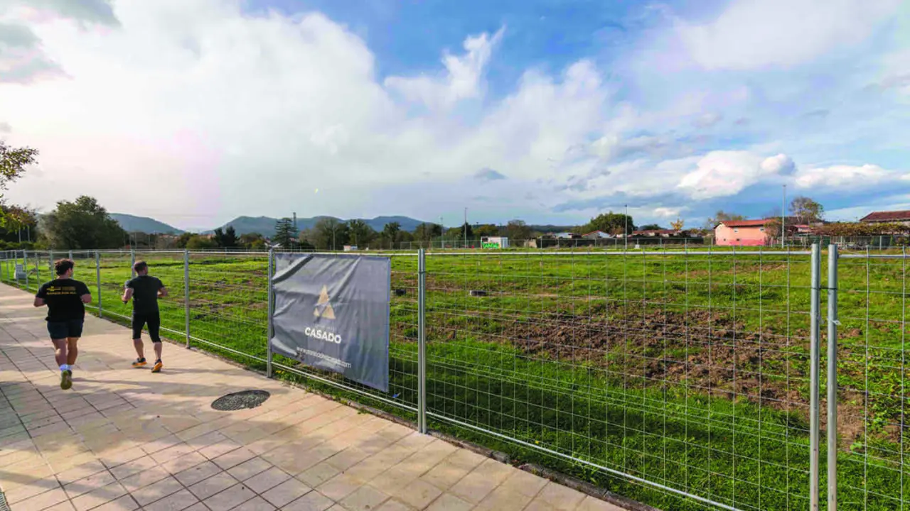 Torrelavega aprueba la construcci&oacute;n de viviendas en el sector VI &lsquo;El Valle&rsquo;. / alerta