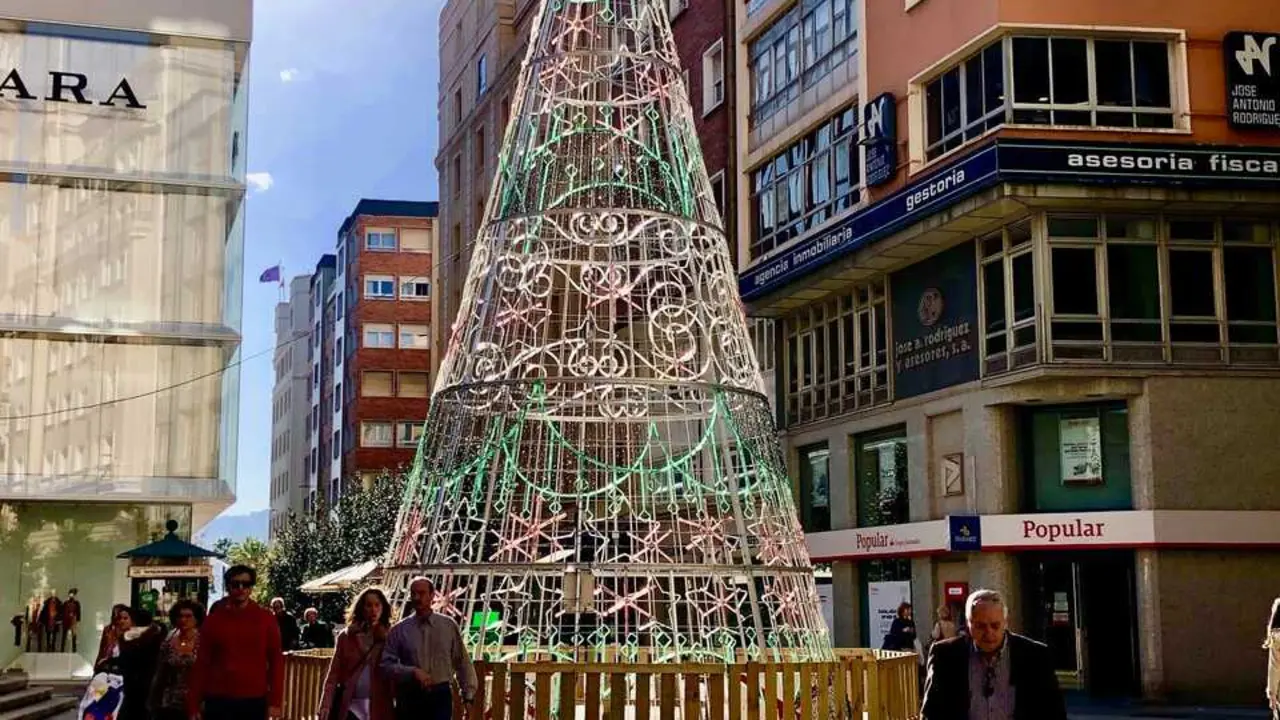 Con m&aacute;s de 30 pasacalles, actividades familiares diarias y un bel&eacute;n viviente, la ciudad se transforma en un aut&eacute;ntico cuento de invierno. / EP