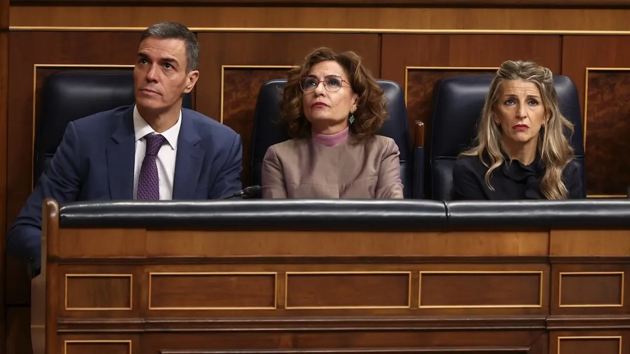 Pedro S&aacute;nchez, Montero y D&iacute;az durante la sesi&oacute;n de control al Gobierno. / Eduardo Parra / Europa Press