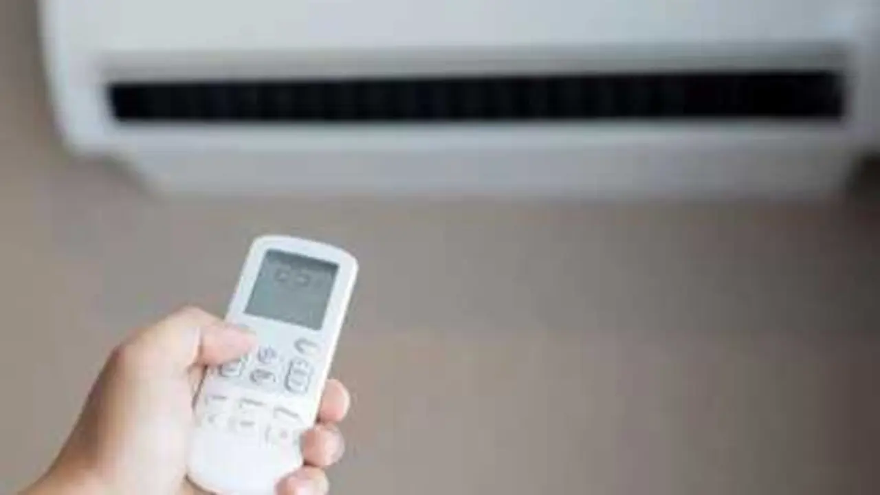 La energ&iacute;a en Espa&ntilde;a se dispara un 6,3 % mientras en Europa cae. / EP