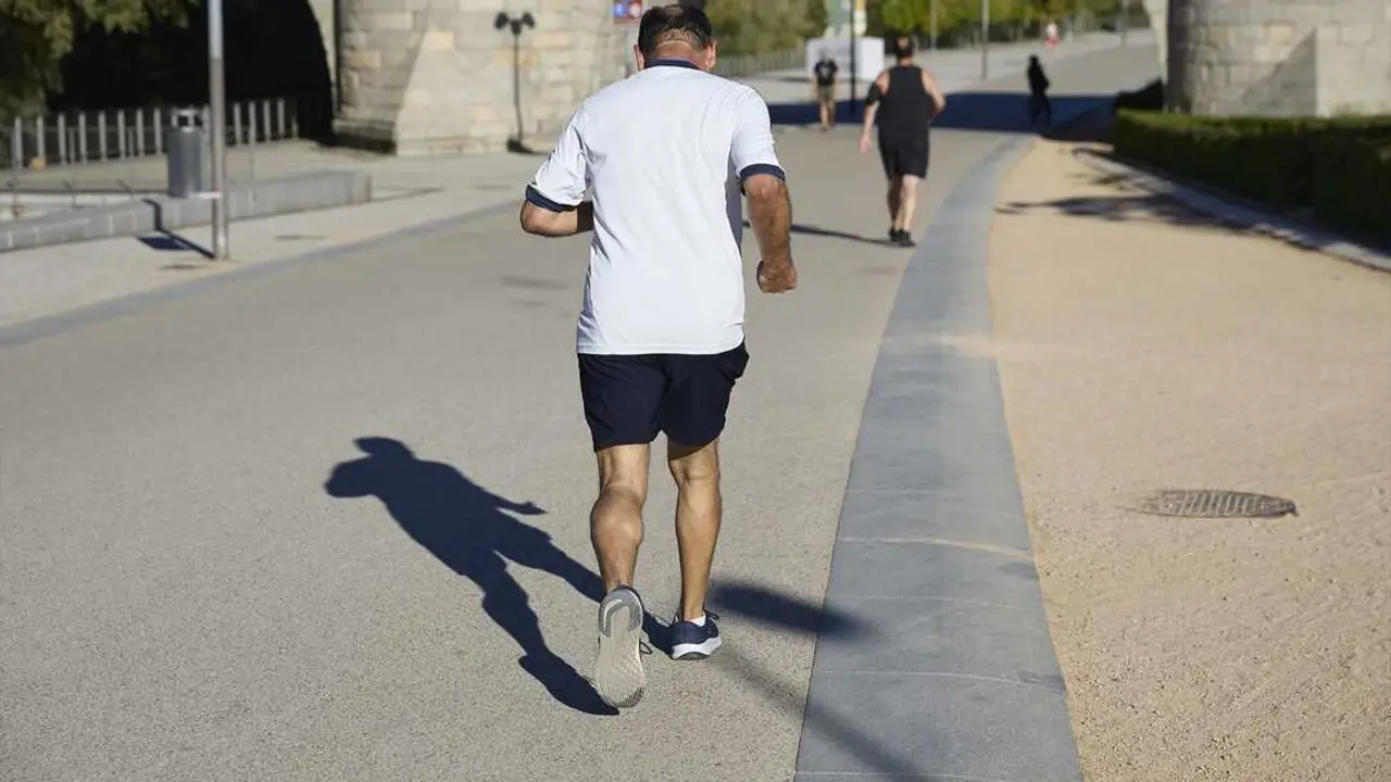 Una persona trotando. / EP