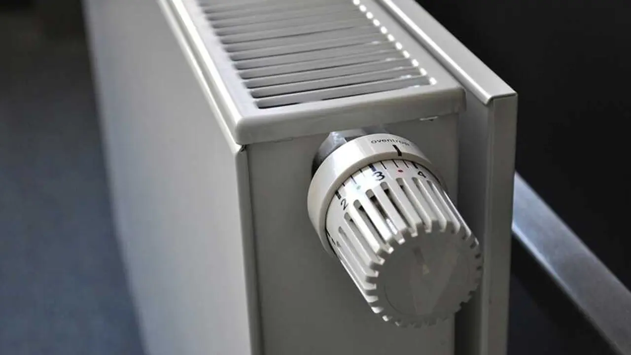 Los expertos recomiendan ajustar la temperatura de la calefacci&oacute;n seg&uacute;n la estancia, siendo 20 grados el est&aacute;ndar para zonas principales. / EP