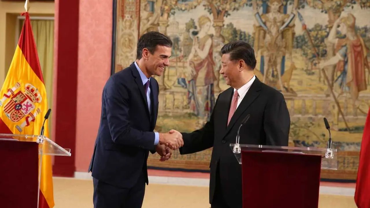 El presidente del Gobierno Pedro S&aacute;nchez preside junto al presidente de China Xi Jinping. / EP