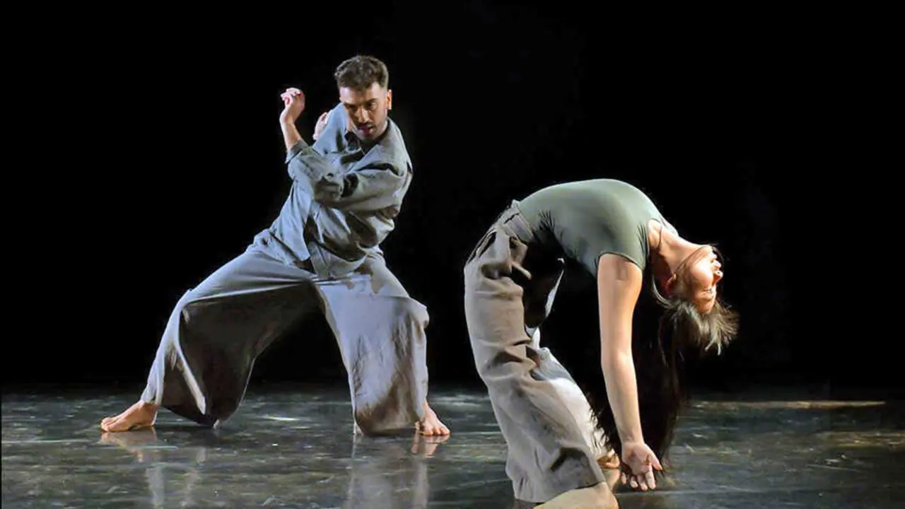 La propuesta esc&eacute;nica &lsquo;Mover cenizas y susurros del tiempo&rsquo;, una muestra de danza contempor&aacute;nea. / x / CDAT