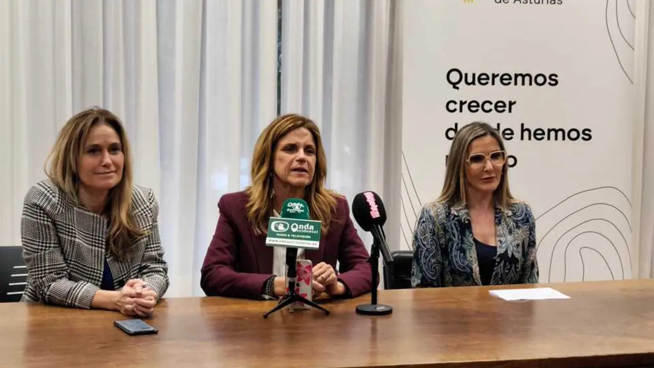 Presentaci&oacute;n del acto con las autoridades. / SAJA