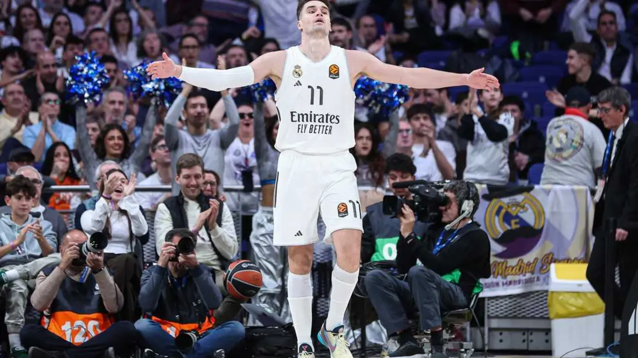 Mario Hezonja durante el partido de ayer. / EP