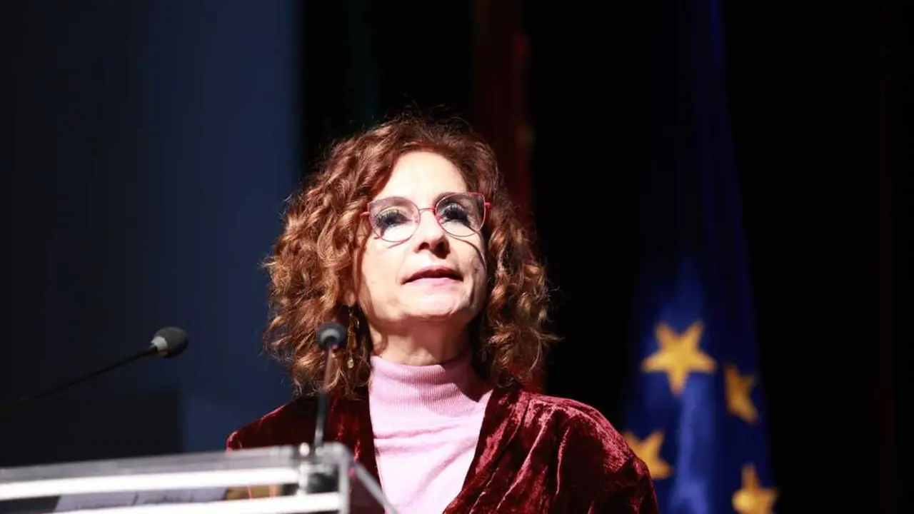 La vicepresidenta primera del Gobierno y ministra de Hacienda, Mar&iacute;a Jes&uacute;s Montero. / Roc&iacute;o Ruz