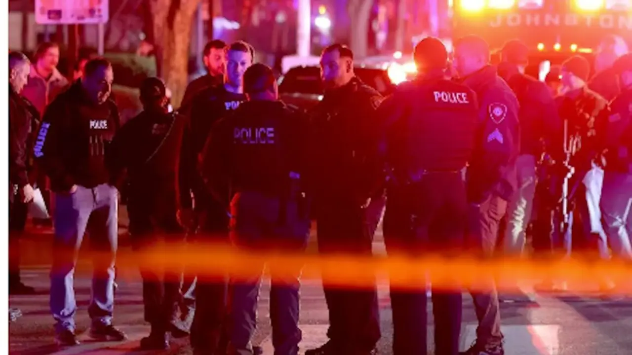 Dos personas murieron y otras nueve resultaron heridas despu&eacute;s de un tiroteo masivo en la Universidad Brown en Providence, Rhode Island , el s&aacute;bado, anunci&oacute; el alcalde Brett Smiley.