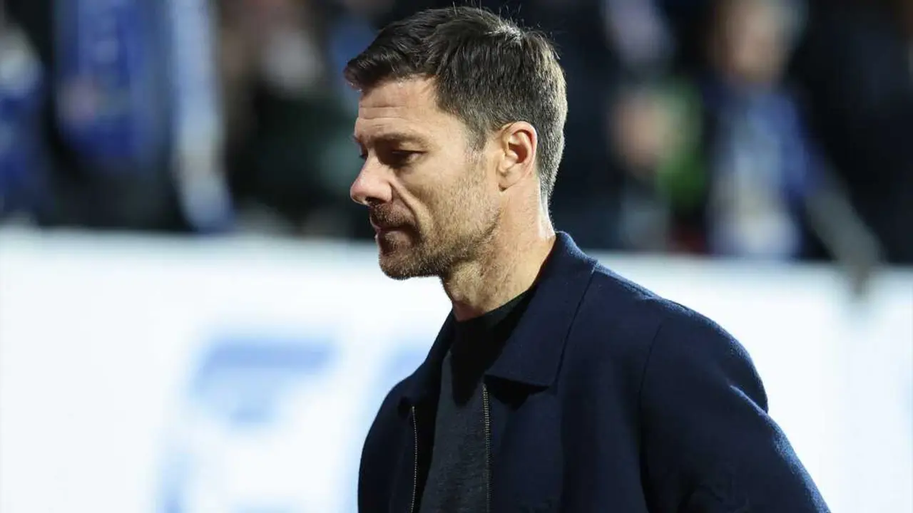 Xabi Alonso durante un partido contra el Real Madrid. / EP