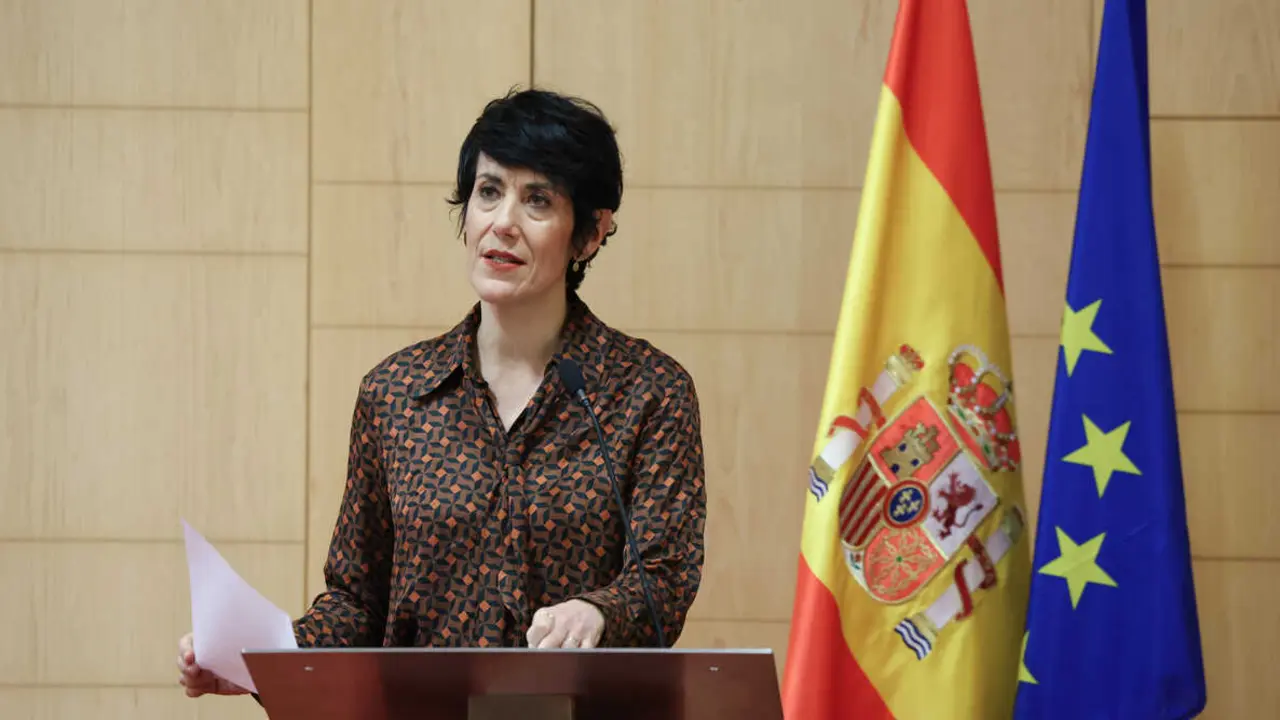 El nombramiento de Elma Saiz como portavoz del Gobierno no ha calmado las aguas en Ferraz. / EP