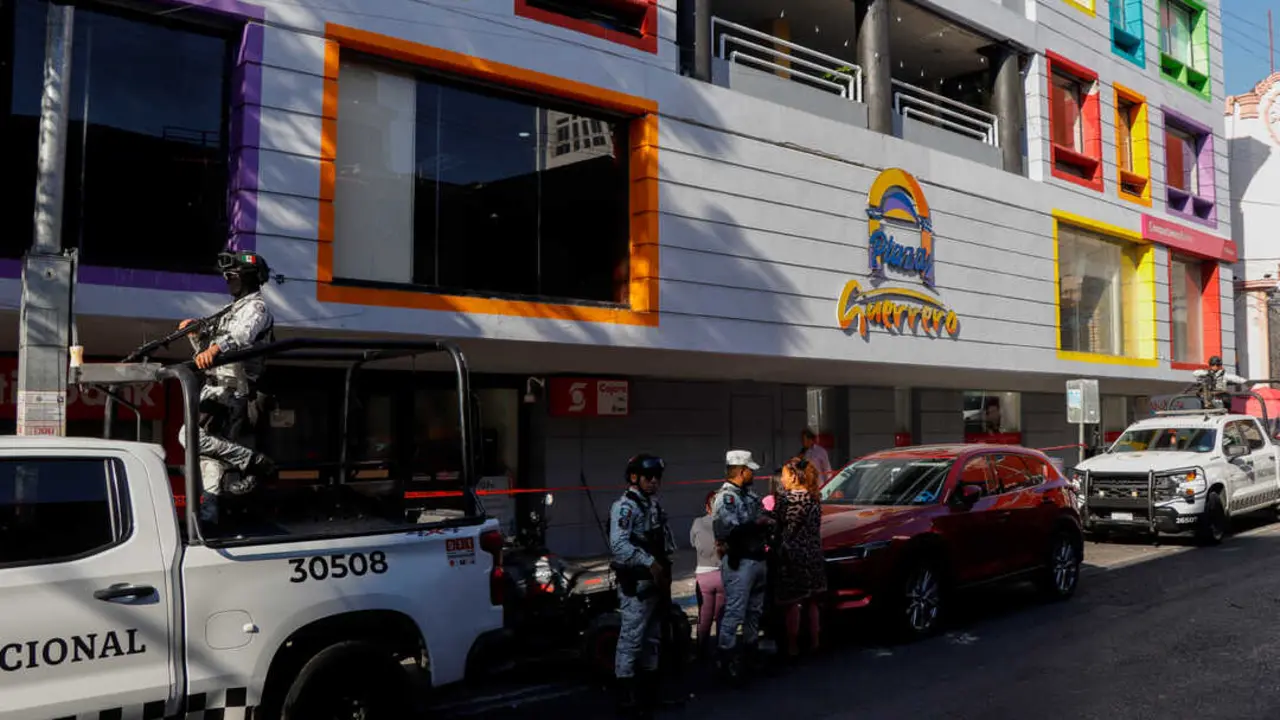 Efectivos de emergencias en M&eacute;xico. / EP
