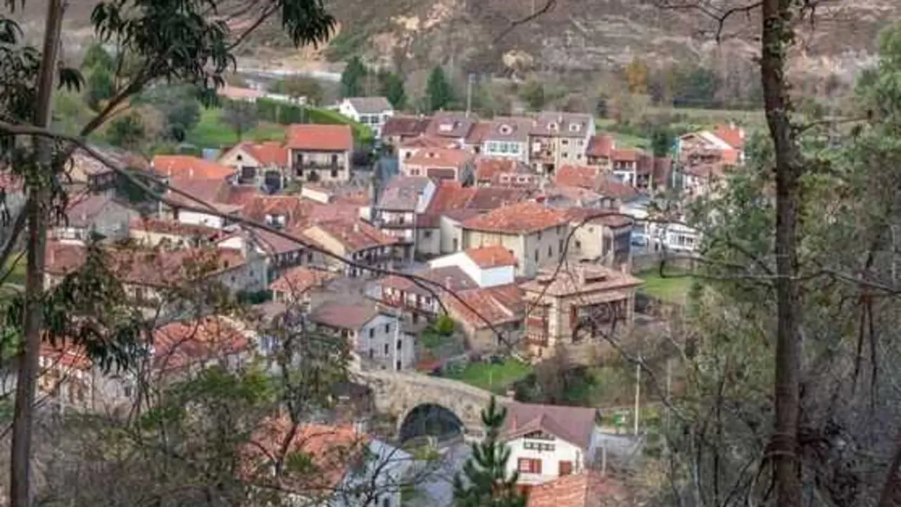Quienes lo dicen no han caminado por este peque&ntilde;o rinc&oacute;n de Cantabria donde cada piedra guarda una historia. / Ayuntamiento de Rionansa