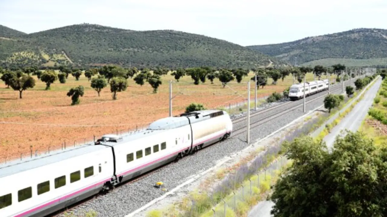 Tren Madrid-Sevilla. / A.E