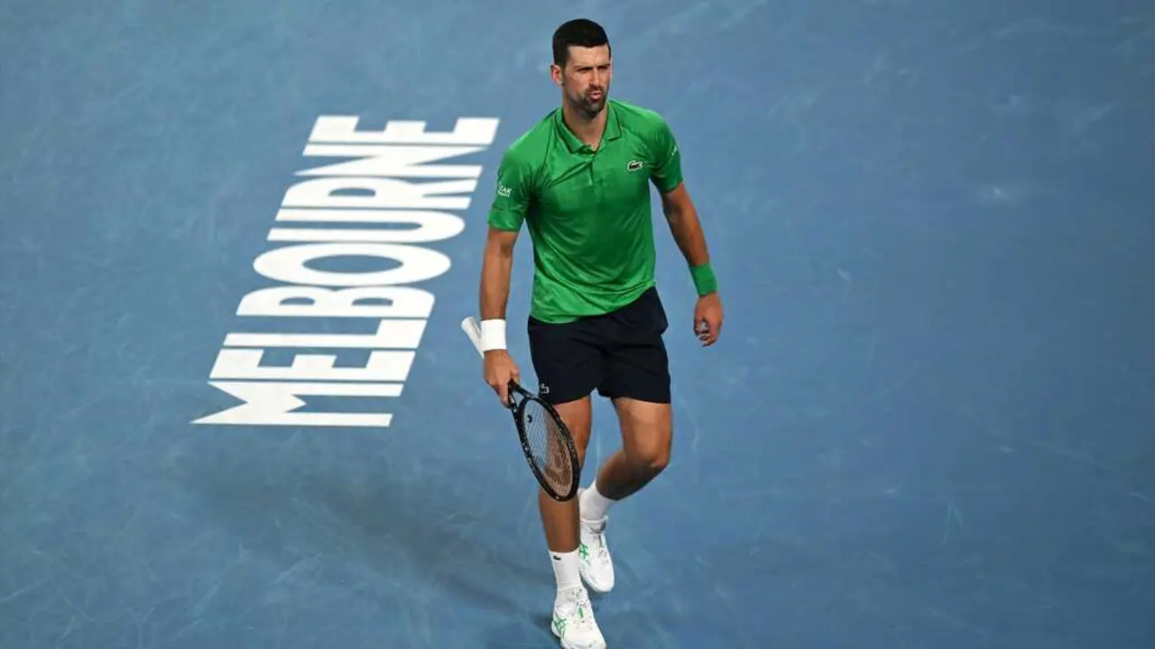 Novak Djokovic de Serbia durante el partido de tercera ronda masculina contra Botic Van De Zandschulp de Pa&iacute;ses Bajos. / Lukas Coch