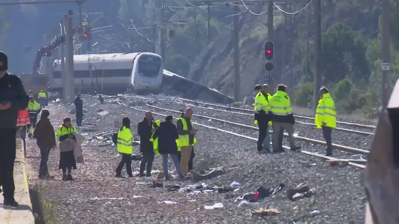 Los trenes han quedado separados en esa recta por una distancia de quinientos metros