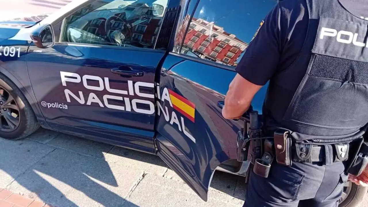 Una patrulla de la Polic&iacute;a Nacional. / EP