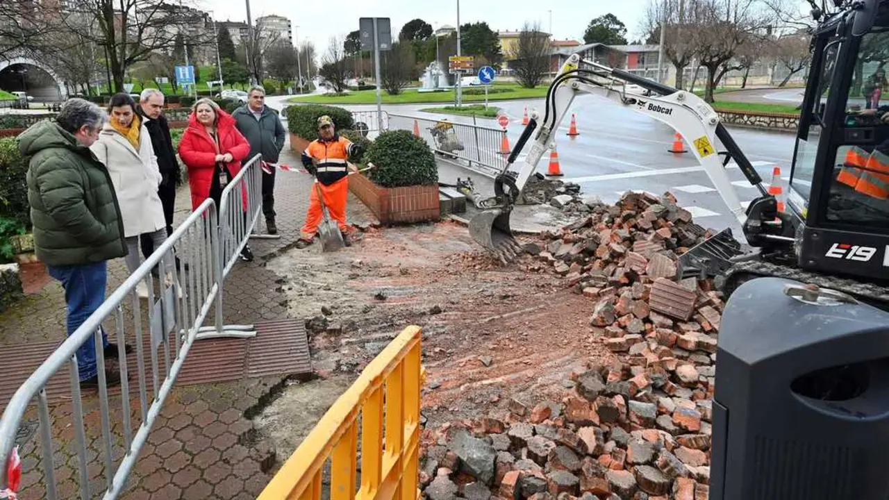 Las obras, con un plazo de ejecuci&oacute;n de dos semanas, abarcan una superficie de 190 metros cuadrados e incluyen mejoras en se&ntilde;alizaci&oacute;n, accesibilidad y drenaje. / A.E