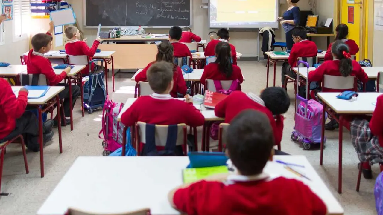 El abandono educativo temprano alcanza su nivel m&aacute;s bajo en Cantabria desde que hay registros. / EP