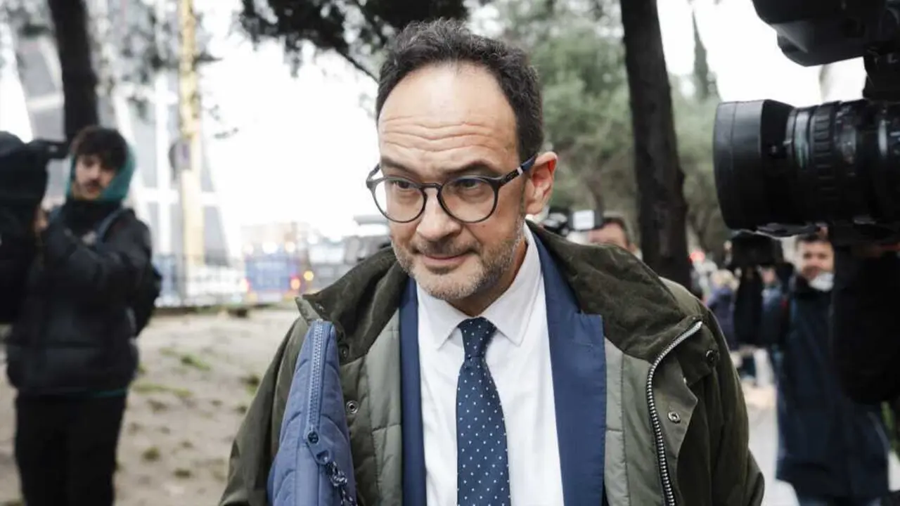 El secretario de Estado de Telecomunicaciones e Infraestructuras Digitales, Antonio Hernando, a su llegada a los juzgados de Plaza de Castilla, a 2 de febrero de 2026, en Madrid (Espa&ntilde;a). Mateo Lanzuela / Europa Press