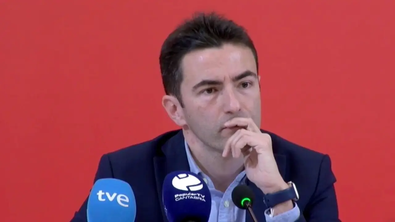 Pedro Casares, durante la rueda de prensa.