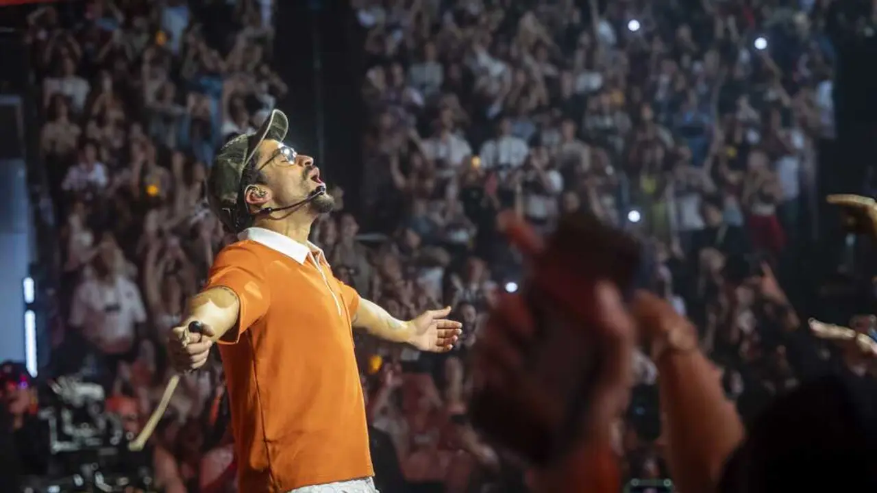 Bad Bunny durante un concierto. / Pablo Mart&iacute;nez / Archivo
