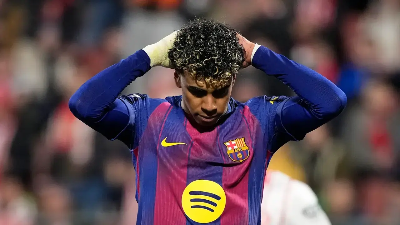 El Bar&ccedil;a naufraga en Montilivi con un penalti fallado de Lamine.