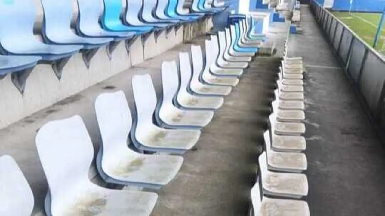 La difusi&oacute;n de im&aacute;genes que muestran suciedad y desperfectos en El Malec&oacute;n. / Torrelavega se Mueve
