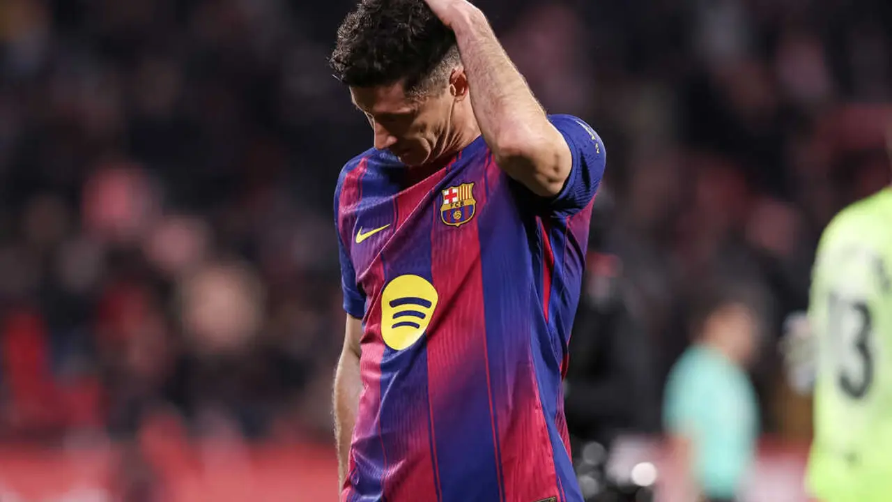 La contundente ca&iacute;da en Copa y el tropiezo en Liga han encendido las alarmas en un equipo que ahora afronta su tramo m&aacute;s delicado del curso. / EP