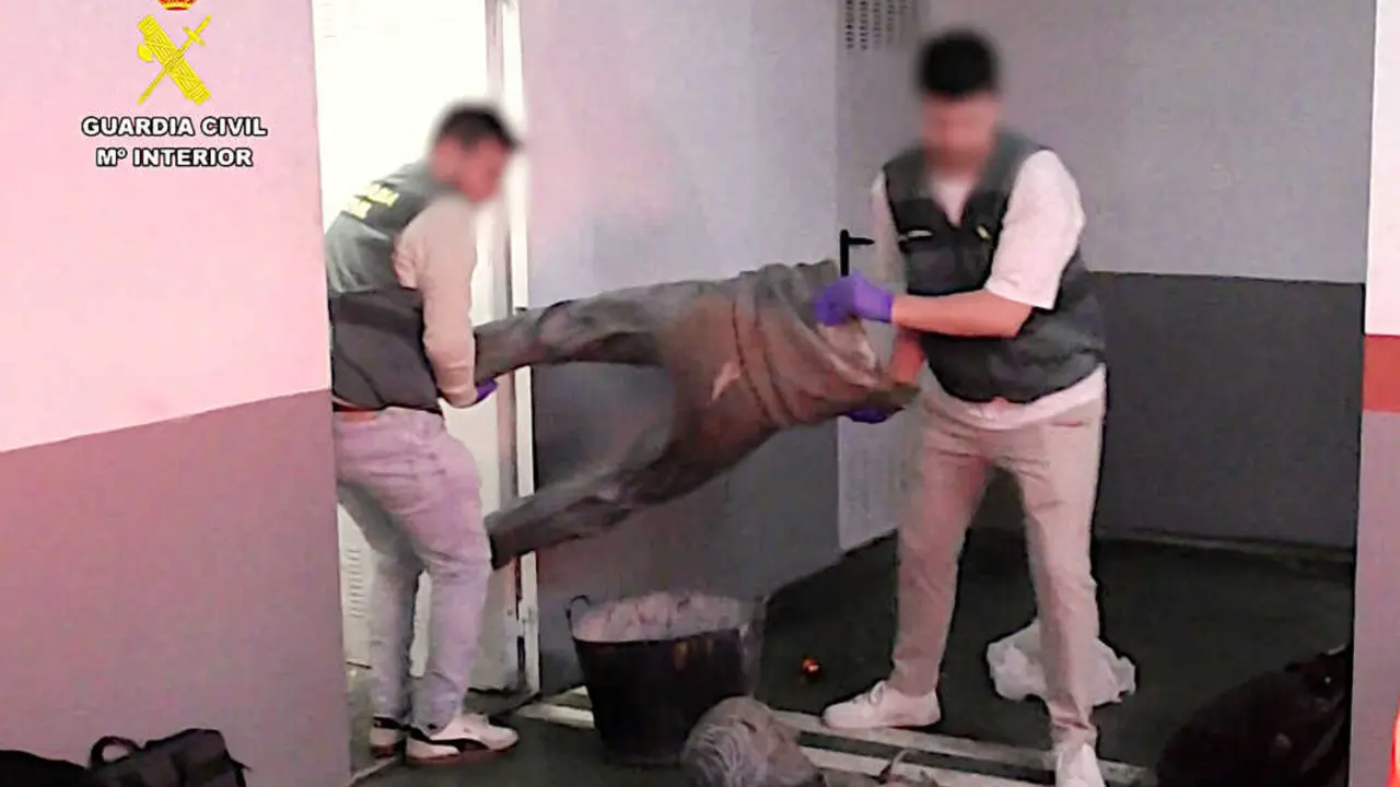 Estado en que se recuper&oacute; la estatua de bronce del golfista Severiano Ballesteros. / EP