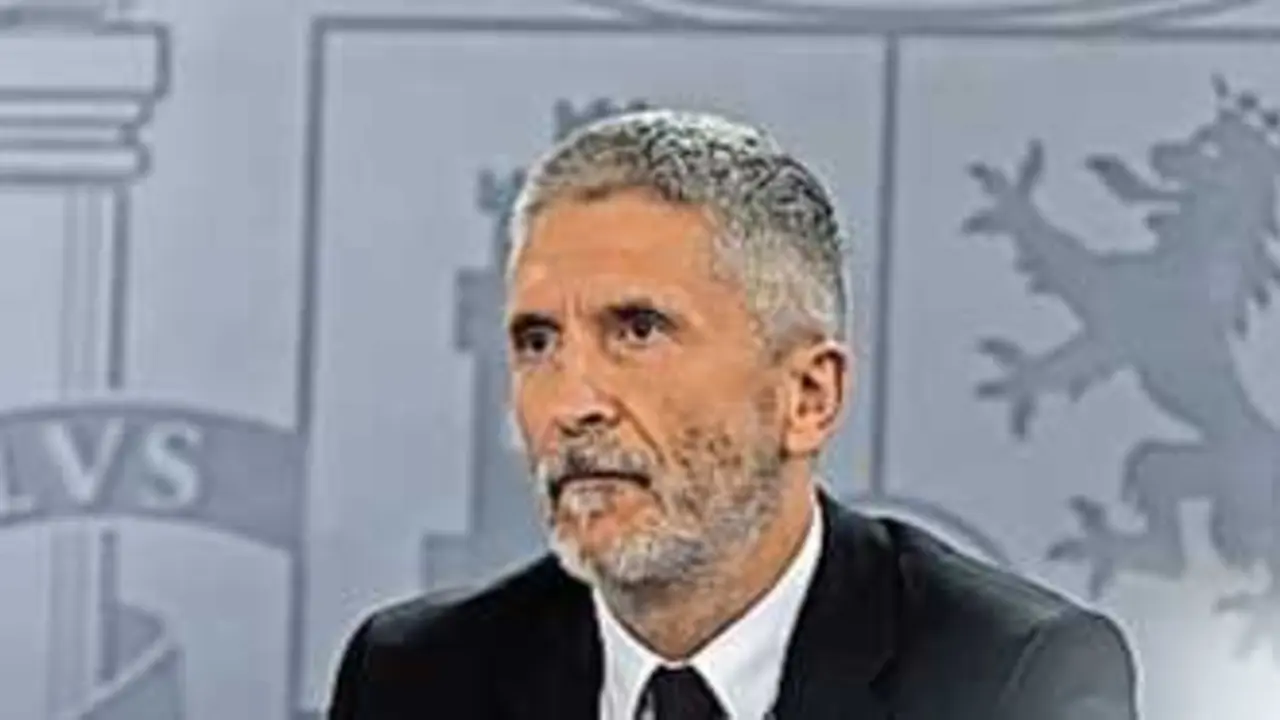 El ministro del Interior, Fernando Grande-Marlaska, durante una rueda de prensa tras la reuni??n del Consejo Interterritorial del Sistema Nacional de Salud, en Madrid (Espa??a), a 24 de marzo de 2021. El Gobierno y las Comunidades Aut??nomas han decidido este mi??rcoles en el seno del Consejo Interterritorial del Sistema Nacional de Salud mantener el documento de restricciones para Semana Santa y no aplicar ninguna nueva medida sobre los horarios del toque de queda ni de cierre de actividad no esencial.
24 MARZO 2021;CAROLINA DARIAS;SALUD;CORONAVIRUS;RESTRICCIONES
J. Hell??n. POOL / Europa Press
24/3/2021