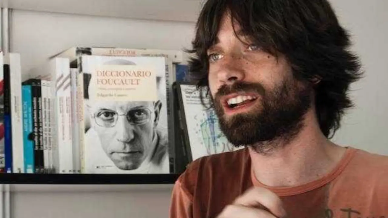 El escritor Juan G&oacute;mez B&aacute;rcena. / Blanca D&iacute;az / Archivo