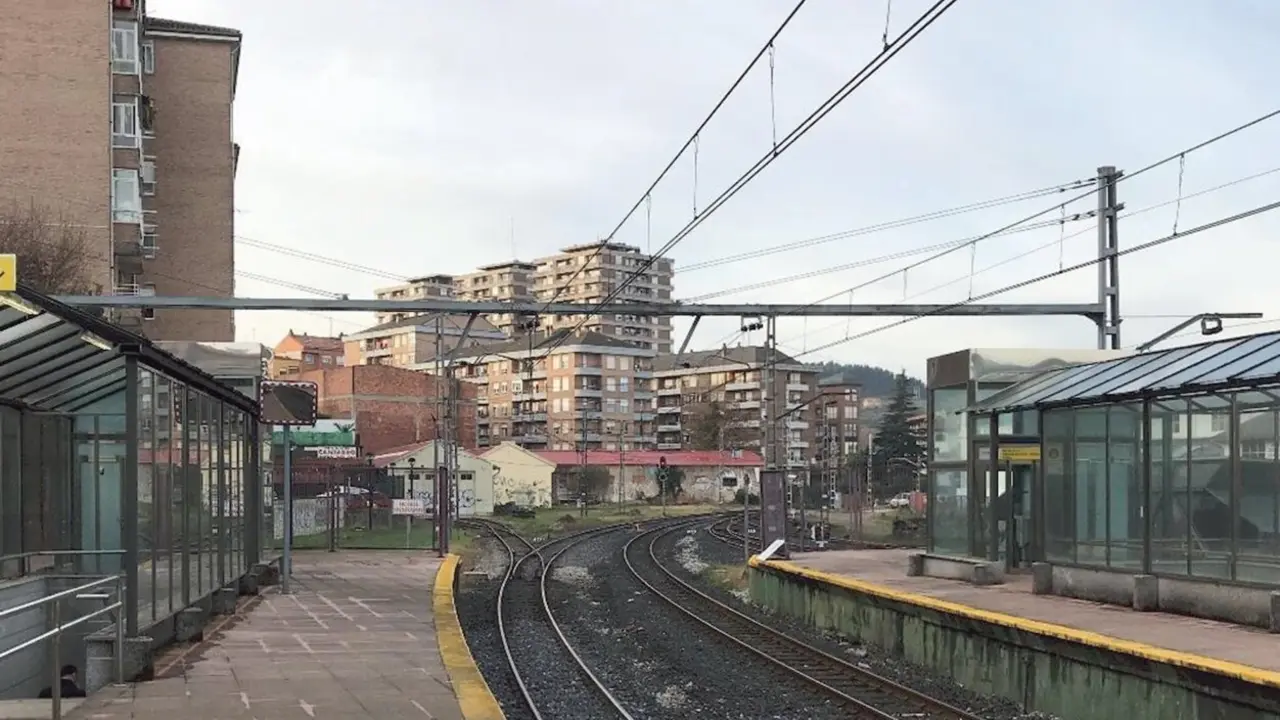 Vox llevar&aacute; al Pleno de Torrelavega una moci&oacute;n para crear un plan de prevenci&oacute;n y actuaci&oacute;n ante incidentes ferroviarios. / Alerta