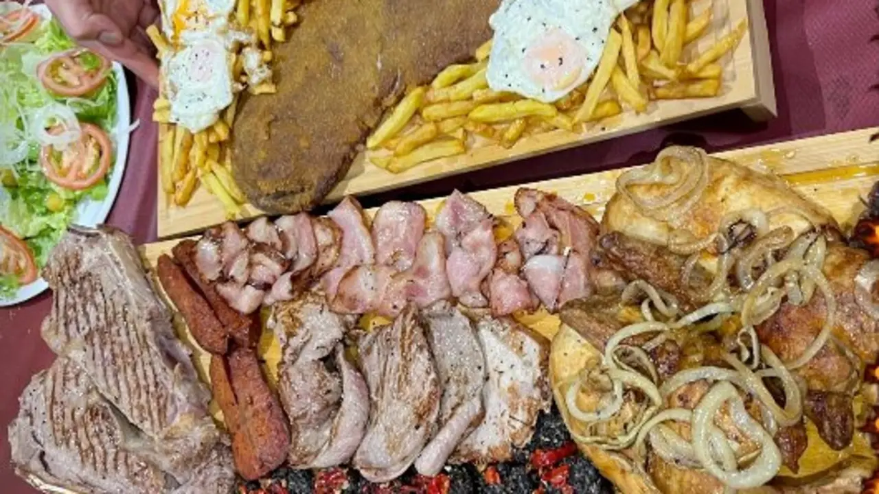 La tabla que ofrece el restaurante. / A.E