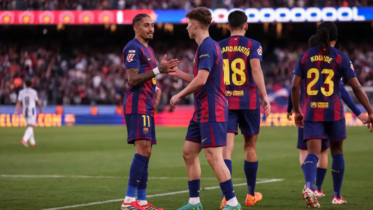 Jugadores del Barcelona durante un partido. / EP