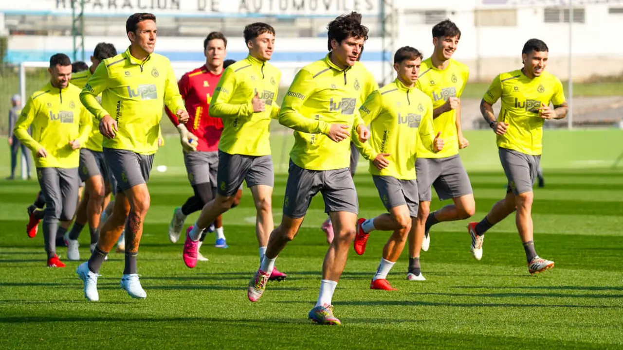Los jugadores del Racing durante un entrenamiento. / RRC