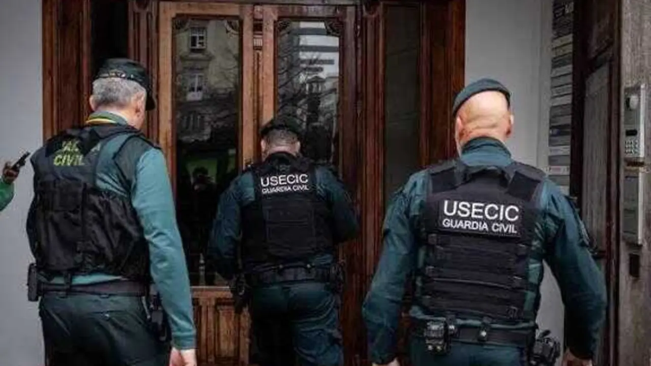 Agentes de la UCOMA, con apoyo de la USECIC, mantienen abiertas diligencias en el grupo empresarial vinculado al sector renovable, en una actuaci&oacute;n ordenada por el Juzgado de Instrucci&oacute;n n&uacute;mero 1 de Teruel. / A.E