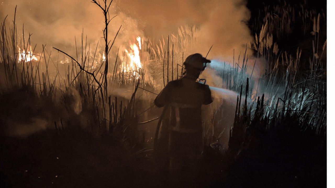 La simultaneidad de incendios ha obligado al Gobierno de Cantabria a activar la preemergencia. / 112