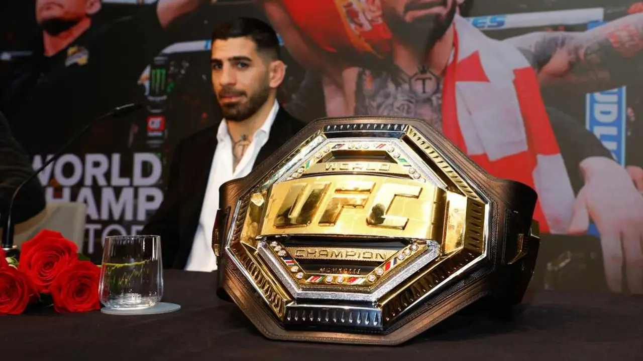Ilia Topuria, campe&oacute;n del mundo de UFC, durante una rueda de prensa. /  Jose Velasco-EP