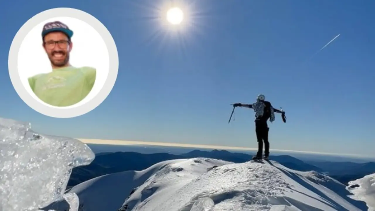 El monta&ntilde;ero reinosano Sergio Seco Mart&iacute;nez, en el c&iacute;rculo, en una imagen tomada durante una actividad de monta&ntilde;a. Falleci&oacute; mientras escalaba el pico Curavacas, en Palencia.