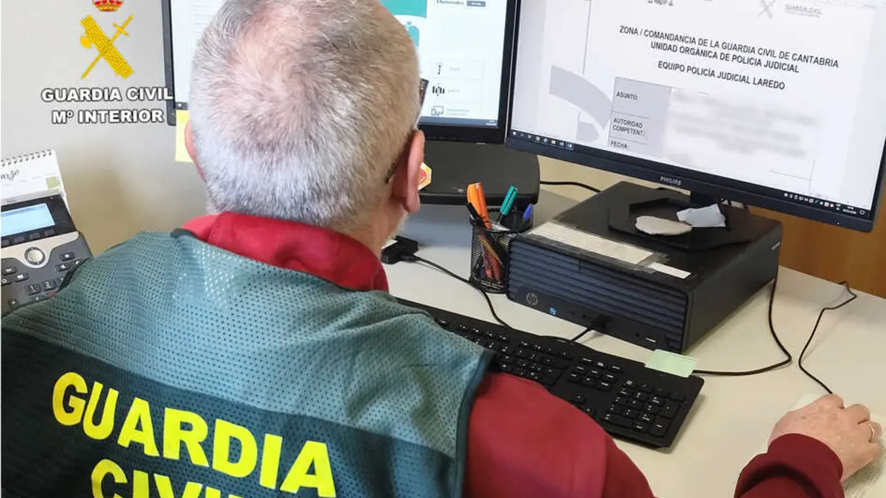 La Guardia Civil ha detenido a dos j&oacute;venes de 19 y 20 a&ntilde;os. / G.C