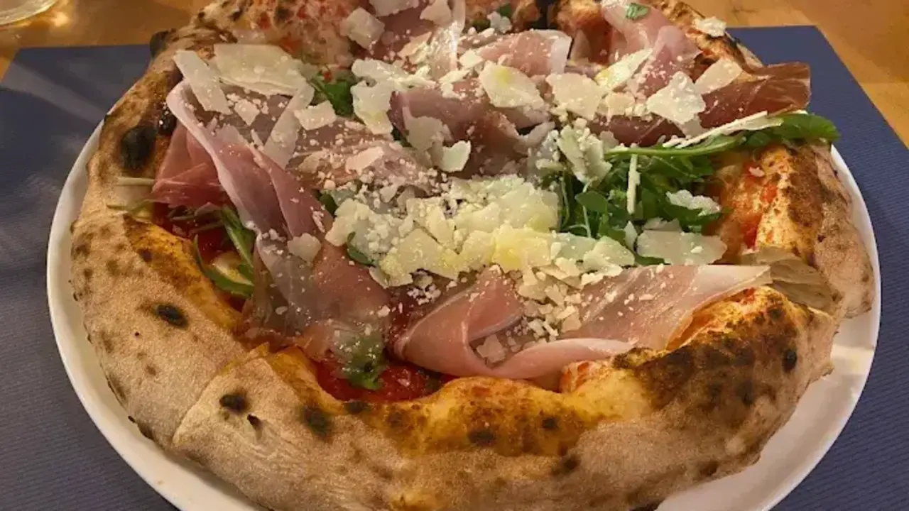 Harina italiana, fermentaci&oacute;n lenta y productos de primera calidad. Esa es la f&oacute;rmula que ha llevado a Demaio Bilbao a entrar en el ranking de las mejores pizzer&iacute;as de Europa. / A.E