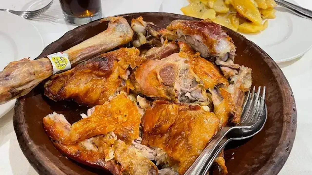 Situado en el centro hist&oacute;rico de Burgos, el Restaurante Ojeda es uno de los lugares m&aacute;s conocidos para descubrir la cocina castellana. / A.E