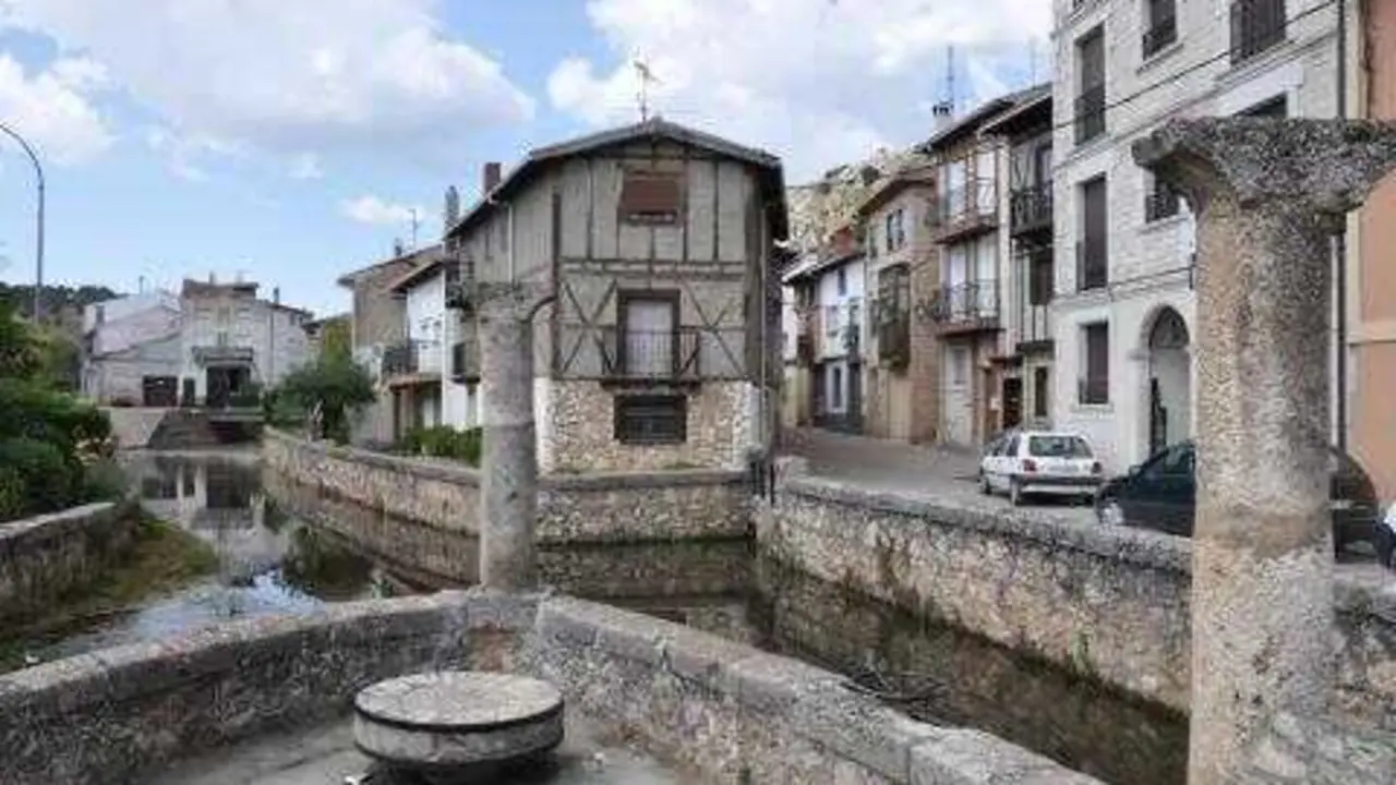 En la Sierra de la Demanda, a unas horas de Cantabria, se encuentra Huerta de Rey. / A.E