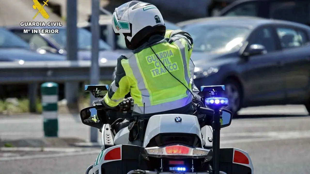 Un choque entre varios veh&iacute;culos en la A-67 ha obligado a cortar un carril. / GC