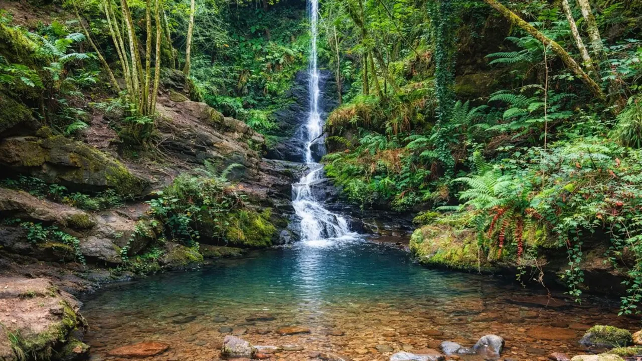 Ese lugar es Lami&ntilde;a, uno de los rincones m&aacute;s naturales del Valle de Cabu&eacute;rniga. / A.E