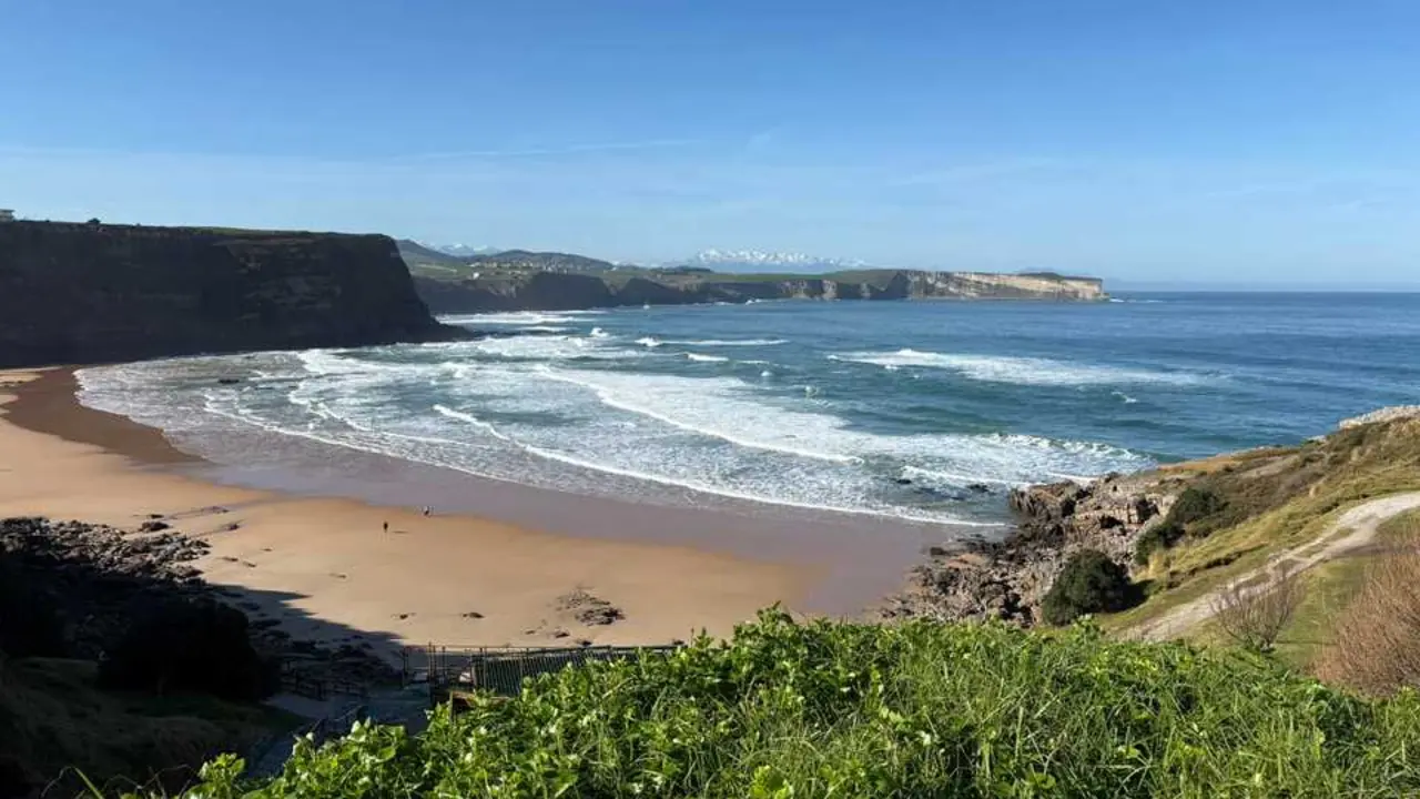 Entre acantilados, playas y restos hist&oacute;ricos, este destino esconde siglos de historia y un pasado sorprendente. / FB