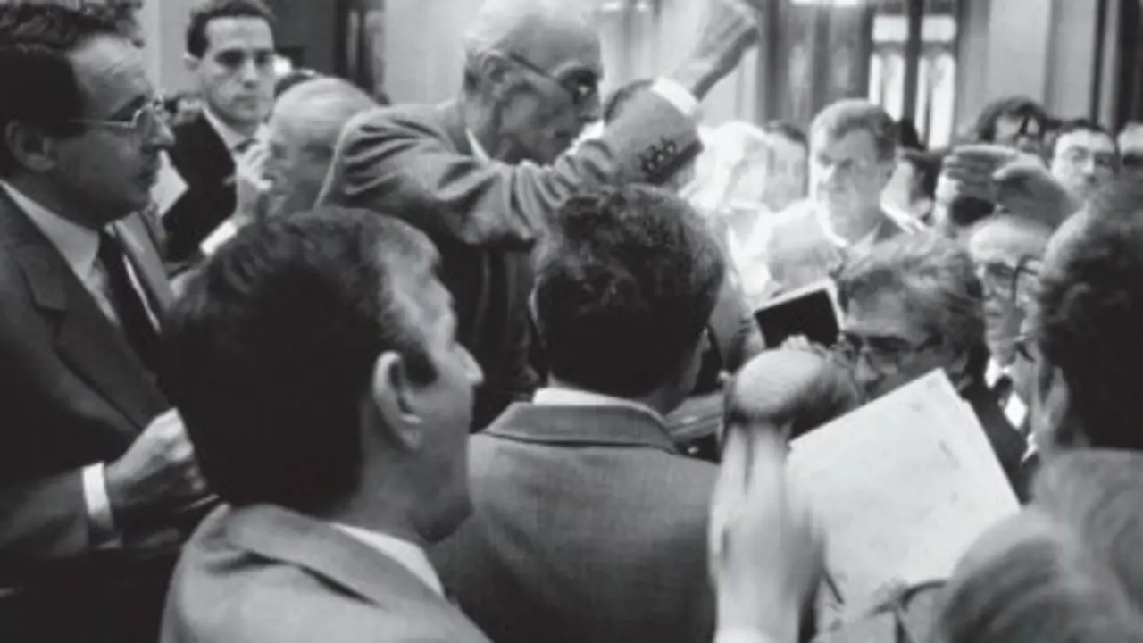 La obra de Rafa S&aacute;mano protagoniza una propuesta que reivindica el papel del fotoperiodismo en la construcci&oacute;n de la memoria colectiva. / a.e