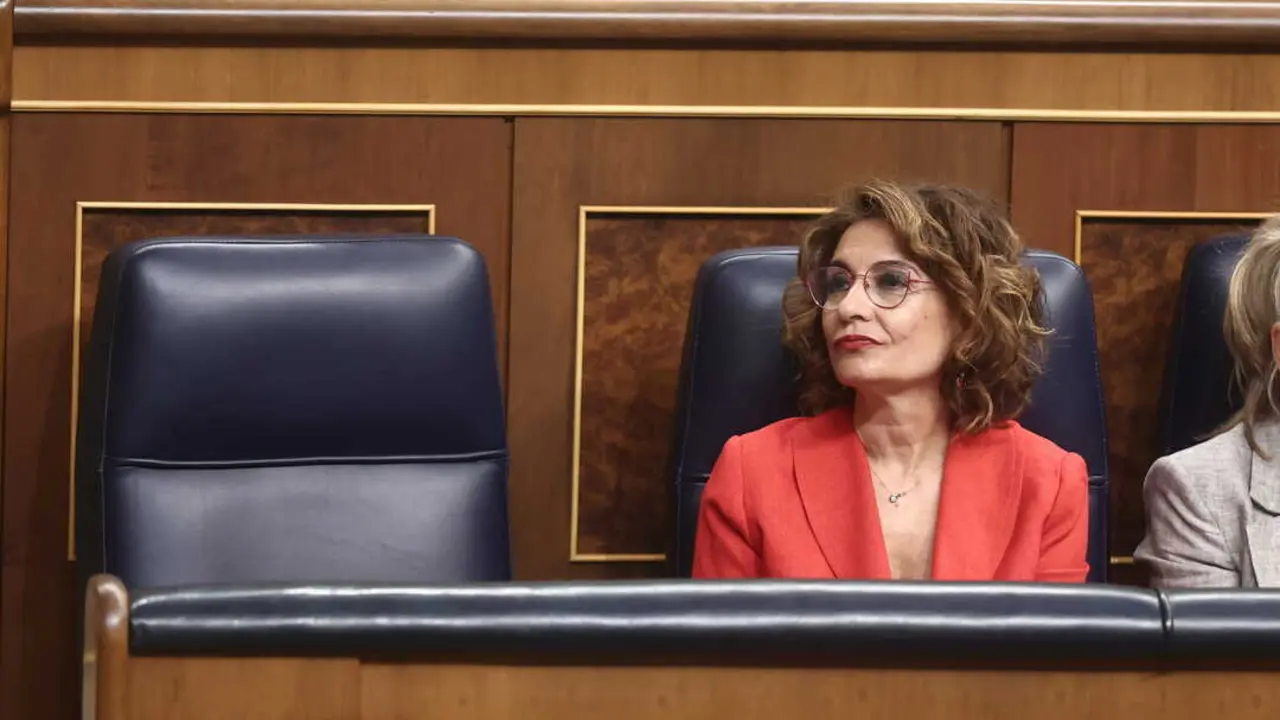 La vicepresidenta primera y ministra de Hacienda, Mar&iacute;a Jes&uacute;s Montero. / EP